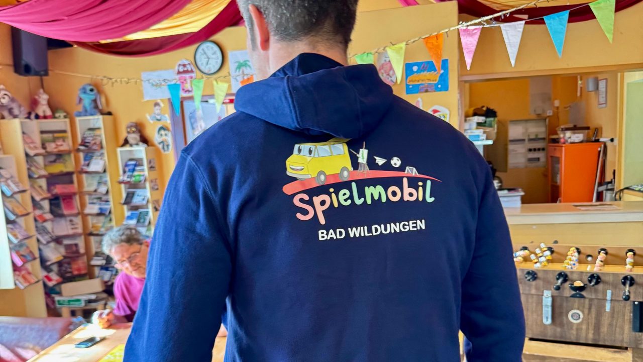 Spielmobil bad wildungen hoodies