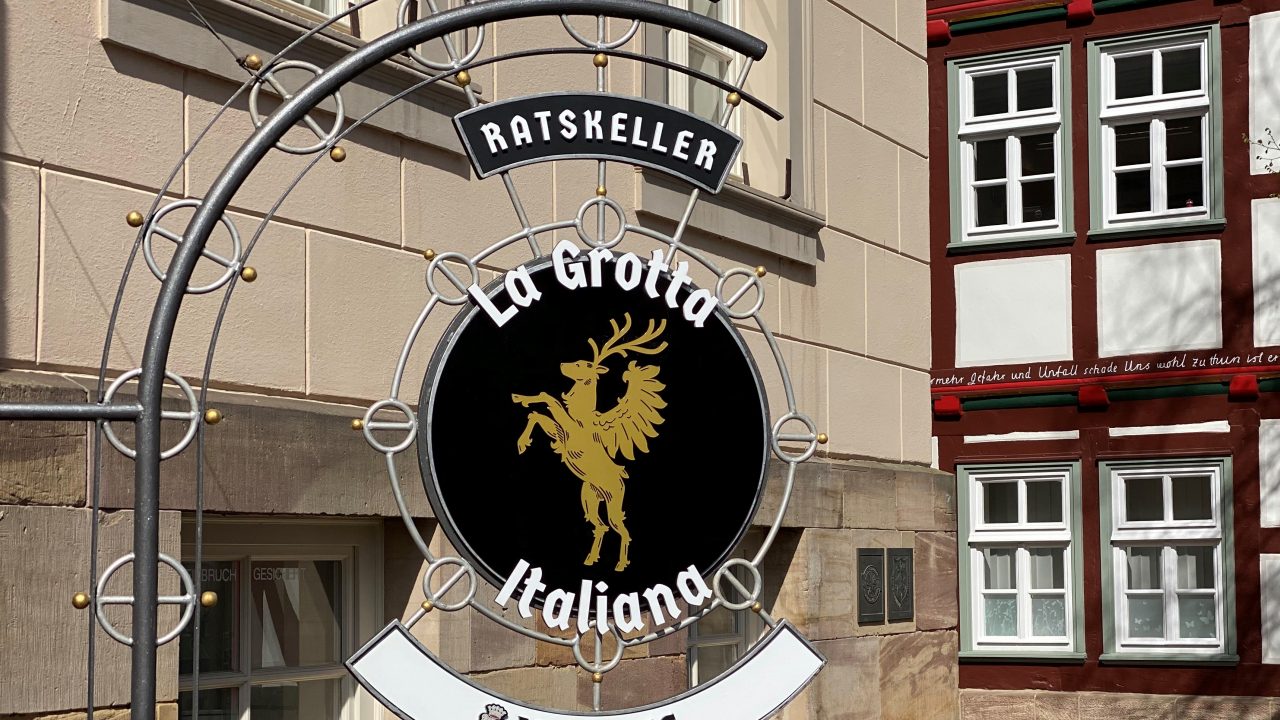 la-grotta-italiana-bad-wildungen-lean-mitch-sonderbeschilderung